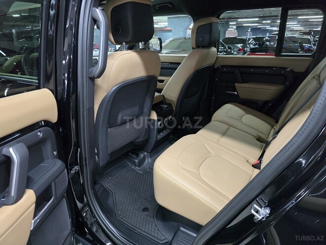 Land Rover Defender-12