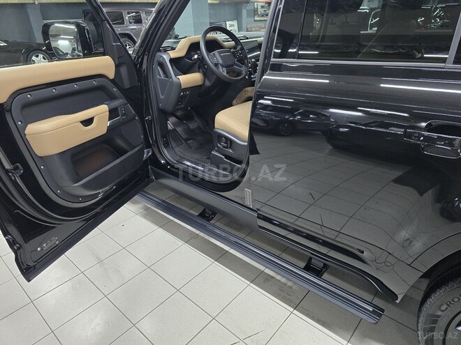 Land Rover Defender-14
