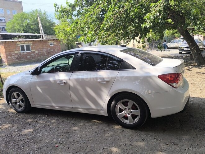 Chevrolet Cruze-4