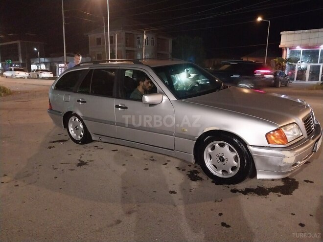 Mercedes C 220-2