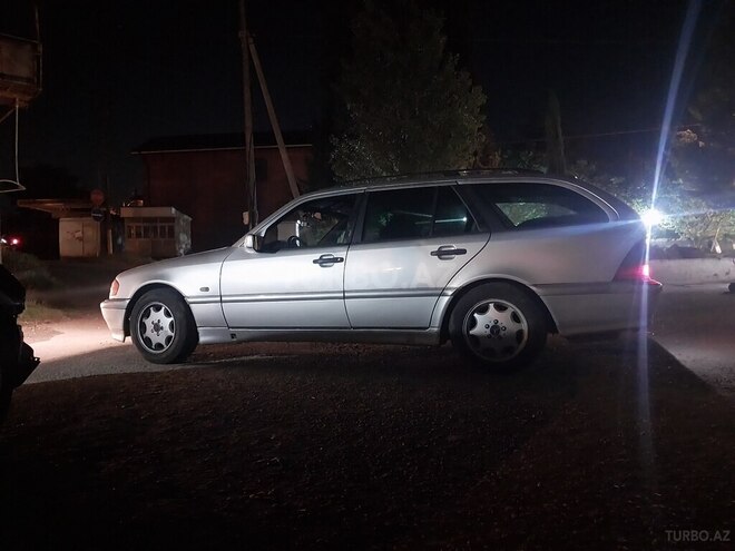 Mercedes C 220-3