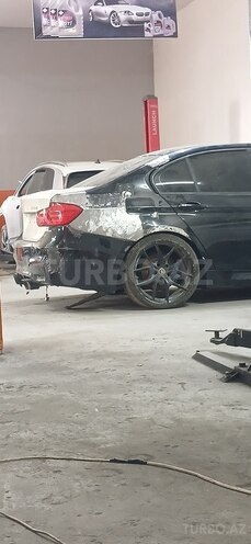 BMW 330-2