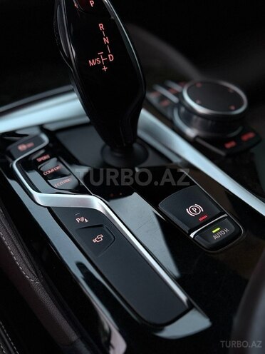 BMW 530-9