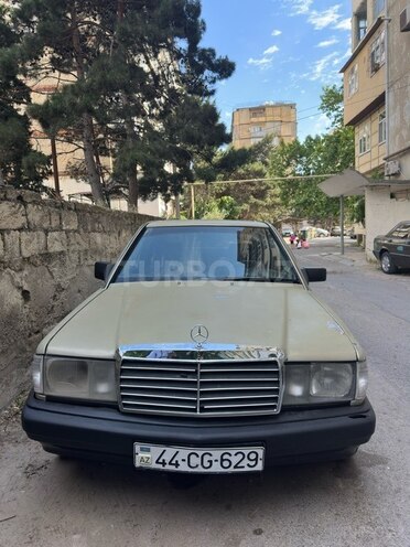Mercedes 190-2