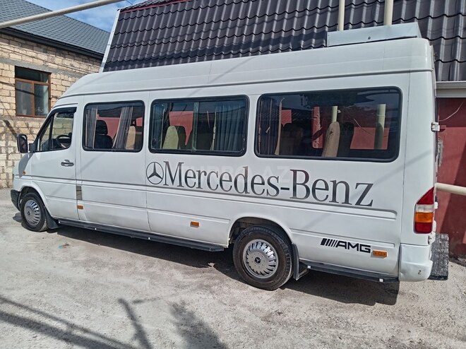 Mercedes Sprinter 208-5