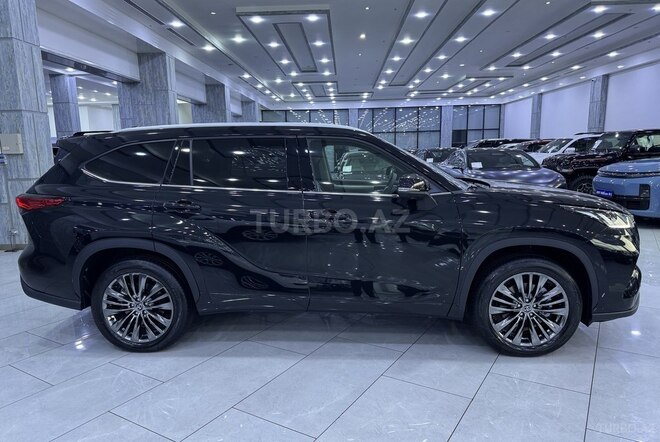 Toyota Highlander-4
