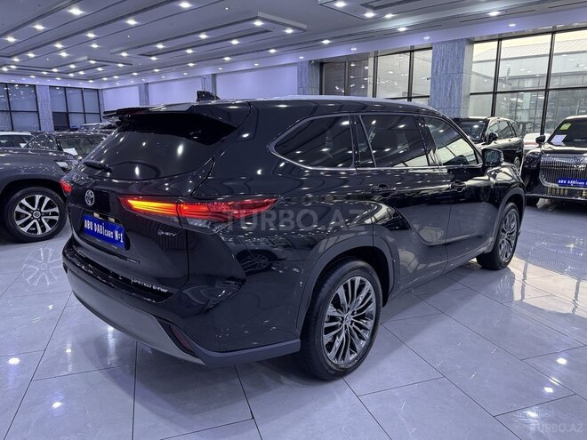 Toyota Highlander-5