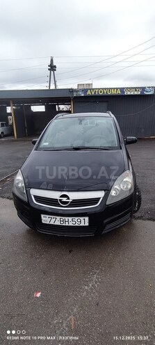 Opel Zafira-1