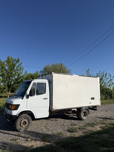 Mercedes 410 D-2