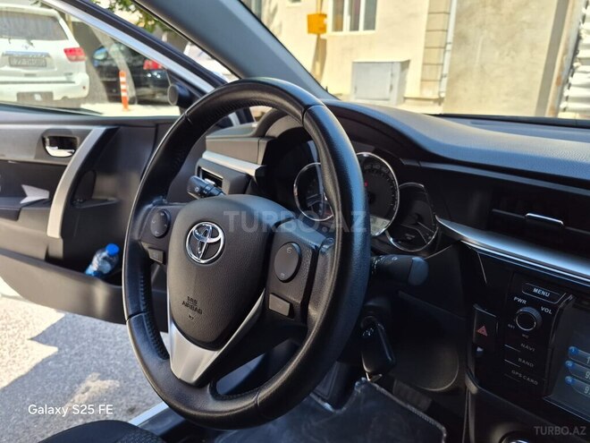 Toyota Corolla-10