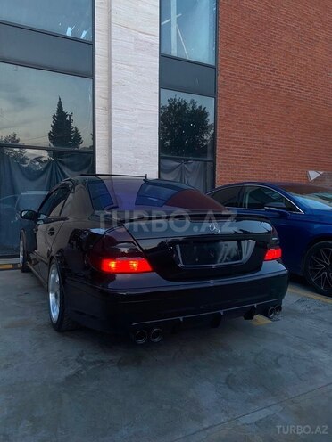 Mercedes E 200-4