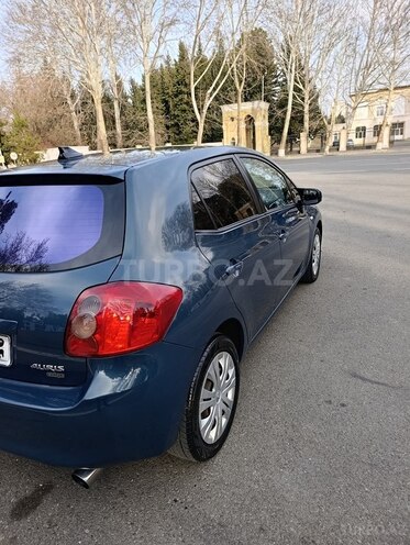 Toyota Auris-4