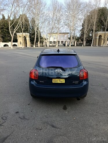 Toyota Auris-2