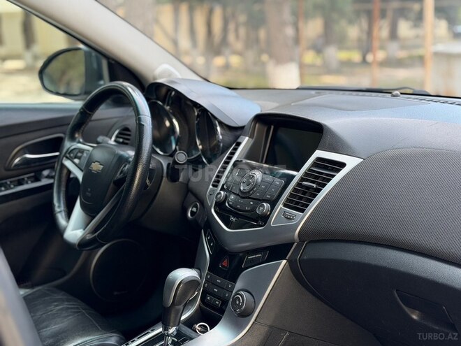 Chevrolet Cruze-14