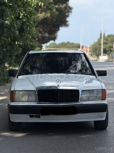 Mercedes 190-1