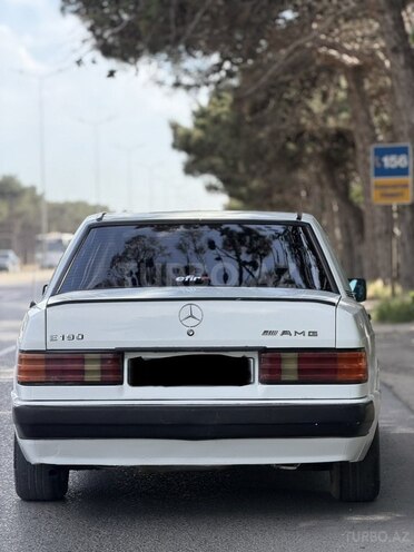Mercedes 190-4