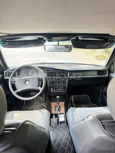 Mercedes 190-6