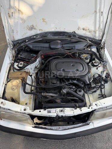 Mercedes 190-9
