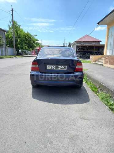 Opel Vectra-6