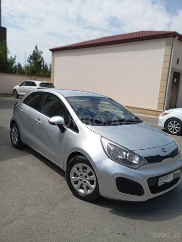 Kia Rio-13