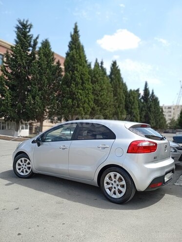 Kia Rio-16