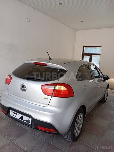 Kia Rio-5