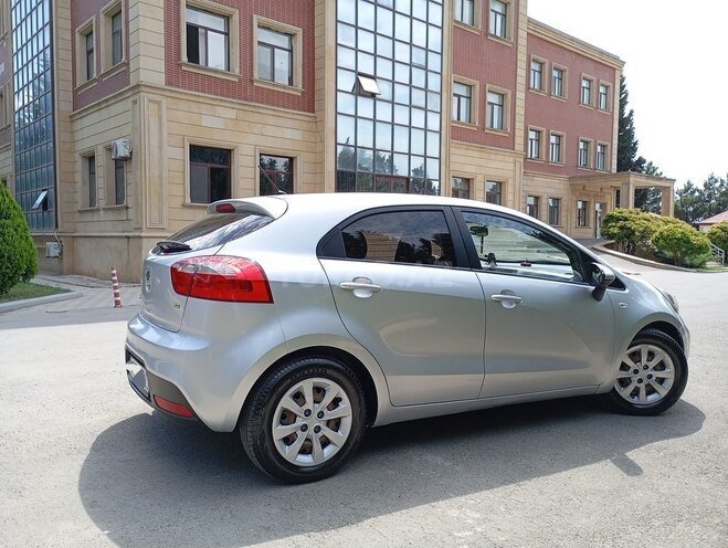 Kia Rio-6