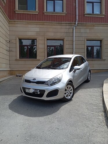 Kia Rio-4