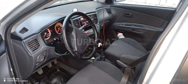 Kia Rio-11