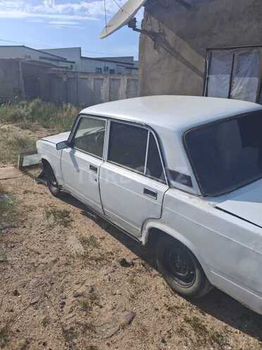 LADA (VAZ) 2107-1