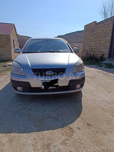 Kia Rio-1