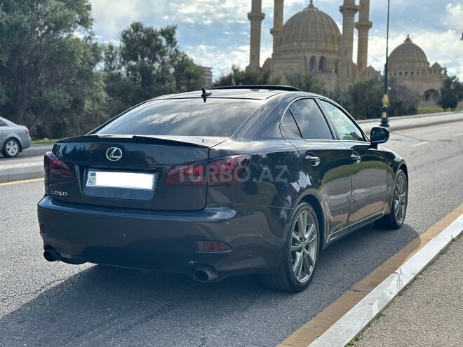 Lexus IS 250-4