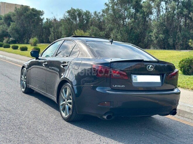 Lexus IS 250-6