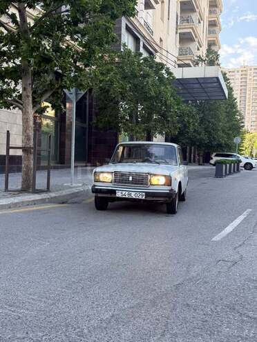 LADA (VAZ) 2107-1