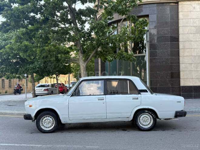 LADA (VAZ) 2107-2