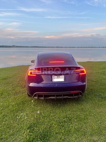 Tesla Model 3-7