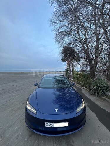 Tesla Model 3-2