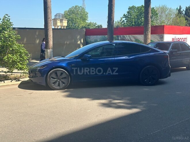 Tesla Model 3-14