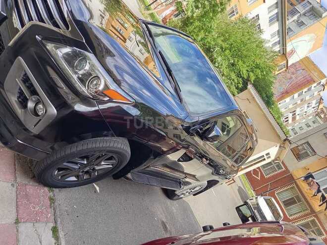 Lexus LX 570-11