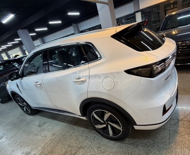 Changan Qiyuan Q05-5