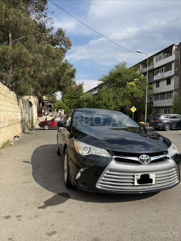 Toyota Camry-3