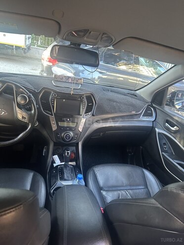 Hyundai Santa Fe-5