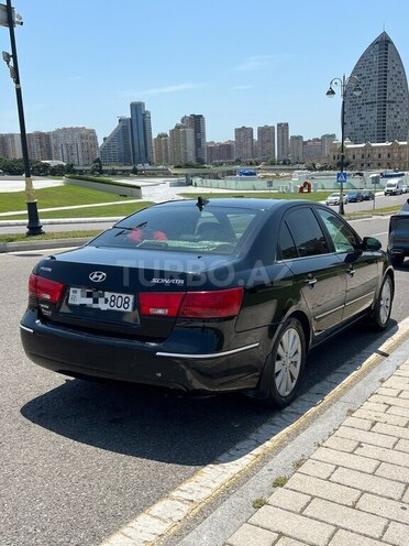 Hyundai Sonata-2