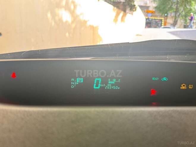Toyota Prius-7