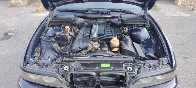 BMW 523-7
