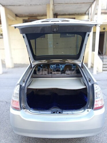 Toyota Prius-5
