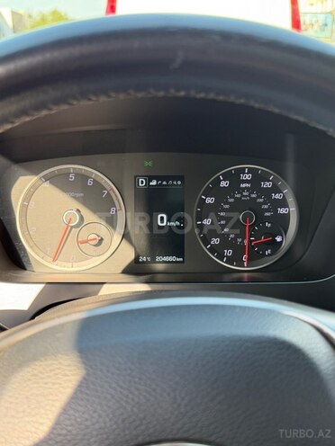 Hyundai Sonata-19