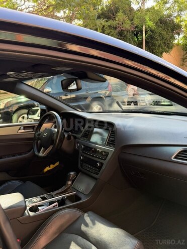 Hyundai Sonata-16
