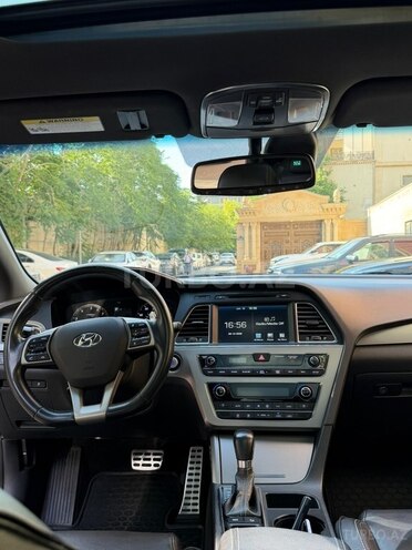 Hyundai Sonata-13