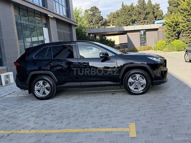 Toyota RAV4-7